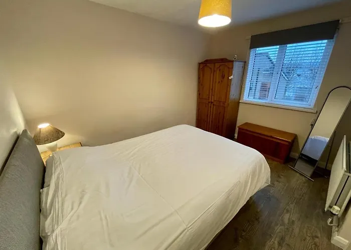 Bishop\'S Gate Apartment